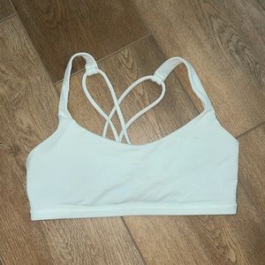 Lululemon Free To Be Light Weight Bra